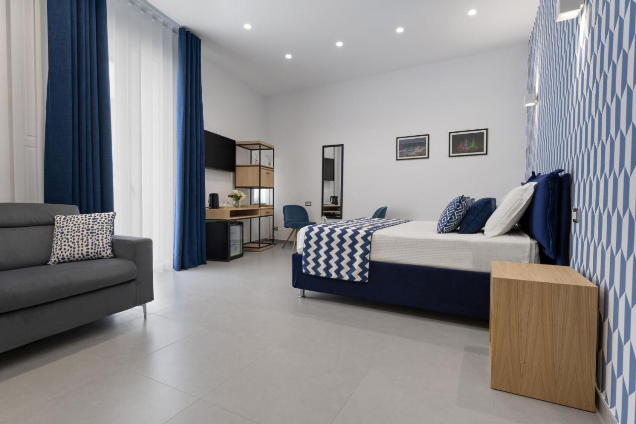 Hsuites Luxury B&B カステッランマーレ・ディ・スタービア エクステリア 写真